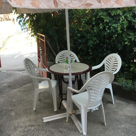 Apartman Tatjana Sutomore Buitenkant foto