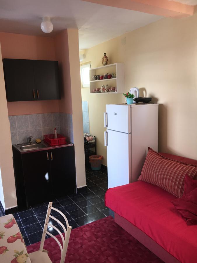 Apartman Tatjana Sutomore Buitenkant foto