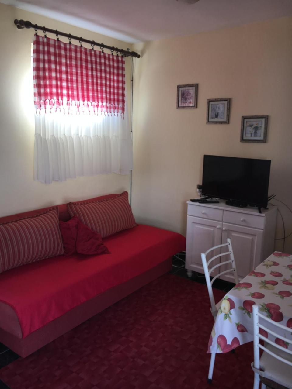 Apartman Tatjana Sutomore Buitenkant foto