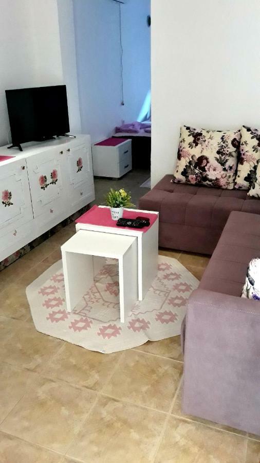 Apartman Tatjana Sutomore Buitenkant foto