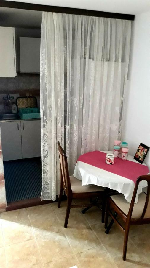 Apartman Tatjana Sutomore Buitenkant foto